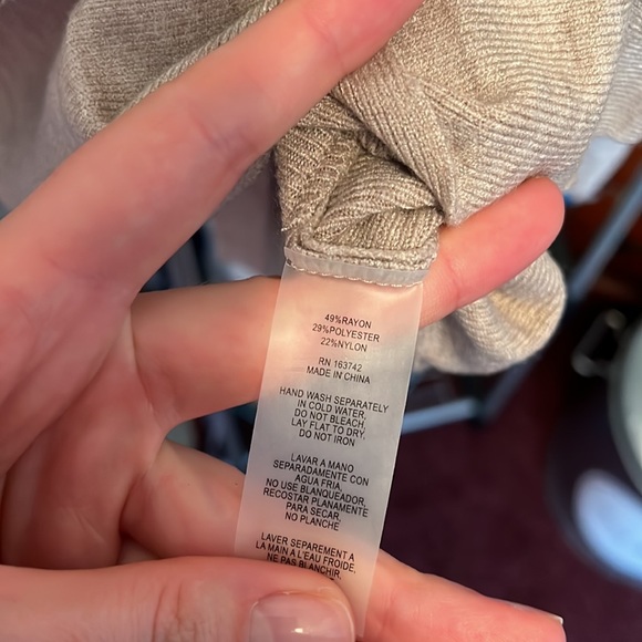 NWT Batwing Oatmeal Sweater - Picture 7 of 7